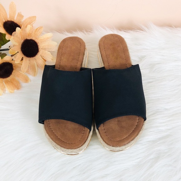 NEW‼️BLACK ESPADRILLE SLIP ON SANDALS- shoe - Picture 2 of 2